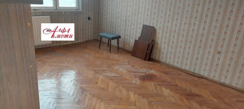 Продава 1-СТАЕН, гр. Шумен, Добруджански, снимка 2 - Aпартаменти - 49161384