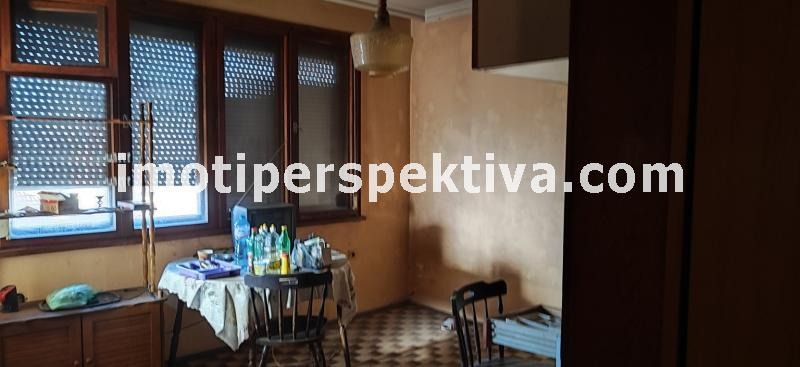 Продава  Етаж от къща град Пловдив , Кършияка , 120 кв.м | 42867578