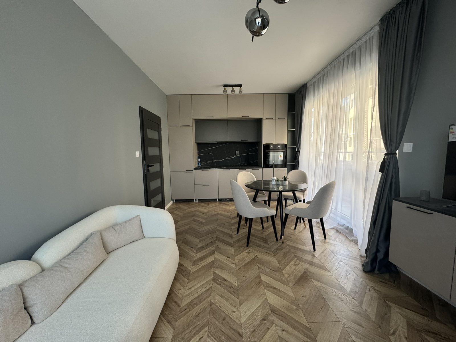 Продава 2-СТАЕН, гр. Пловдив, Остромила, снимка 4 - Апартаменти - 55140218