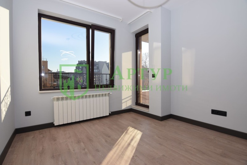 Продава 2-СТАЕН, гр. София, Център, снимка 2 - Апартаменти - 52794695