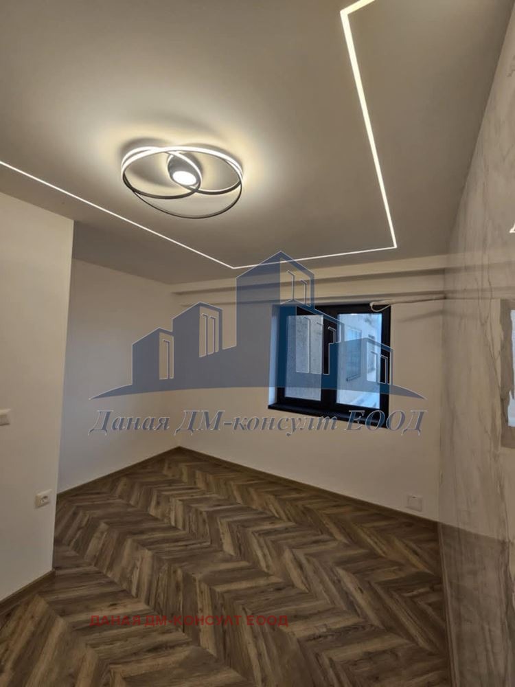 Продава 3-СТАЕН, гр. Шумен, Боян Българанов 1, снимка 3 - Апартаменти - 54694203