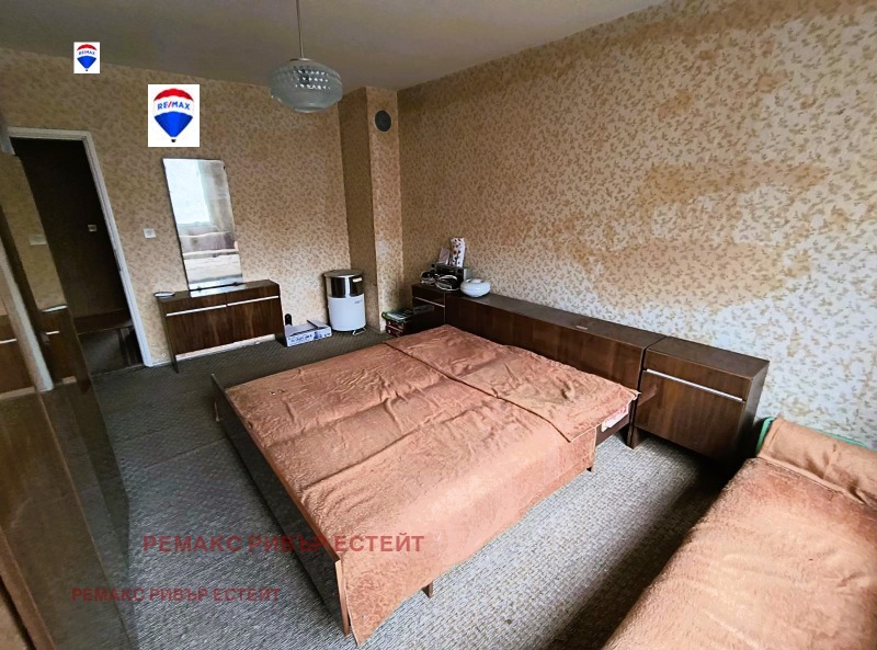 Продава 4-СТАЕН, гр. Русе, Централен южен район, снимка 4 - Апартаменти - 52292797