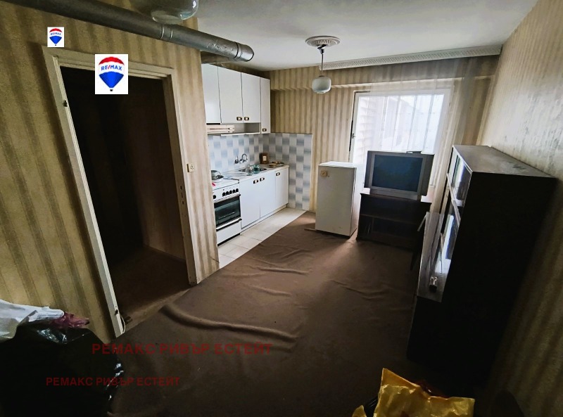 Продава 4-СТАЕН, гр. Русе, Централен южен район, снимка 8 - Апартаменти - 52292797