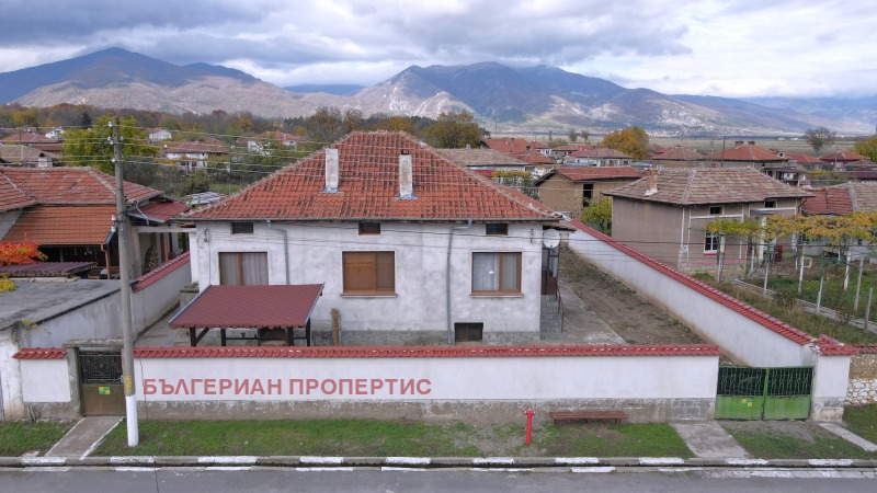 Продава КЪЩА, област Стара Загора, с. Горно Сахране • 97500 € / 190693.42 лв. • 77263250 1