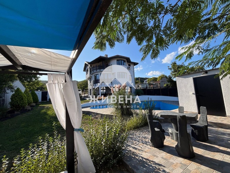 Продава КЪЩА, с. Рогачево, област Добрич, снимка 2 - Къщи - 52338489