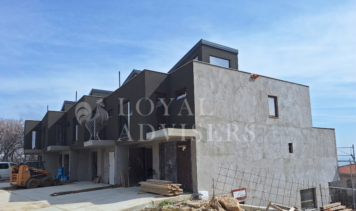Продава КЪЩА, гр. Варна, м-т Манастирски рид, снимка 8 - Къщи - 54101130