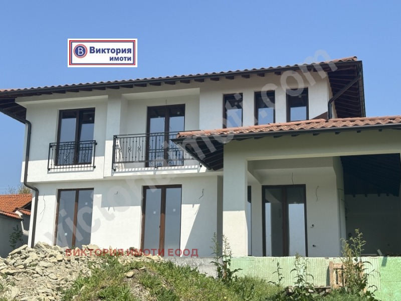 En venta  Casa región Veliko Tarnovo , Ledenik , 234 metros cuadrados | 88008601