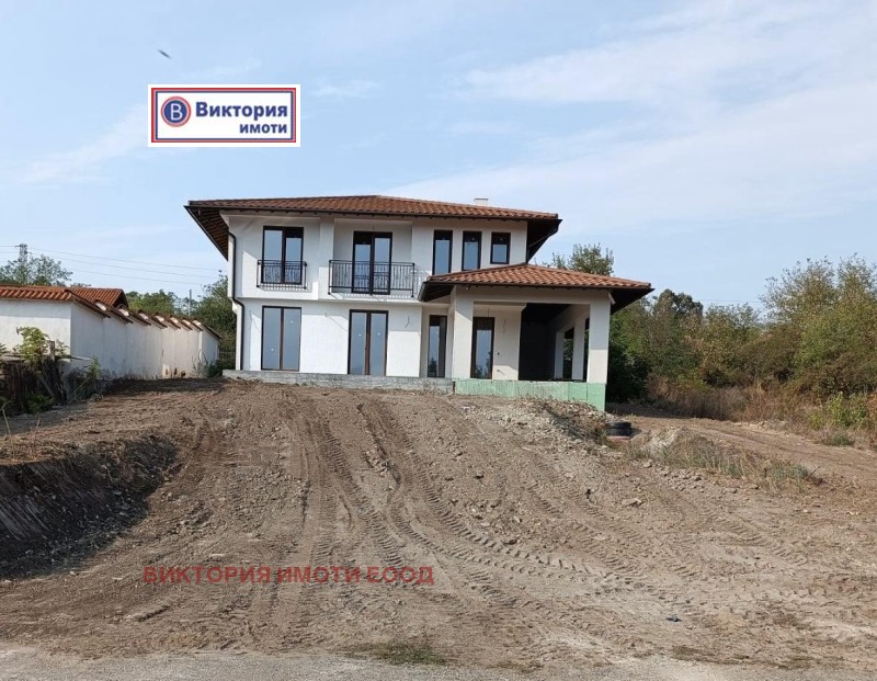 En venta  Casa región Veliko Tarnovo , Ledenik , 234 metros cuadrados | 88008601