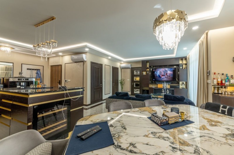 À venda  Mais de 3 quartos Varna , Grand Mol , 239 m² | 81153857