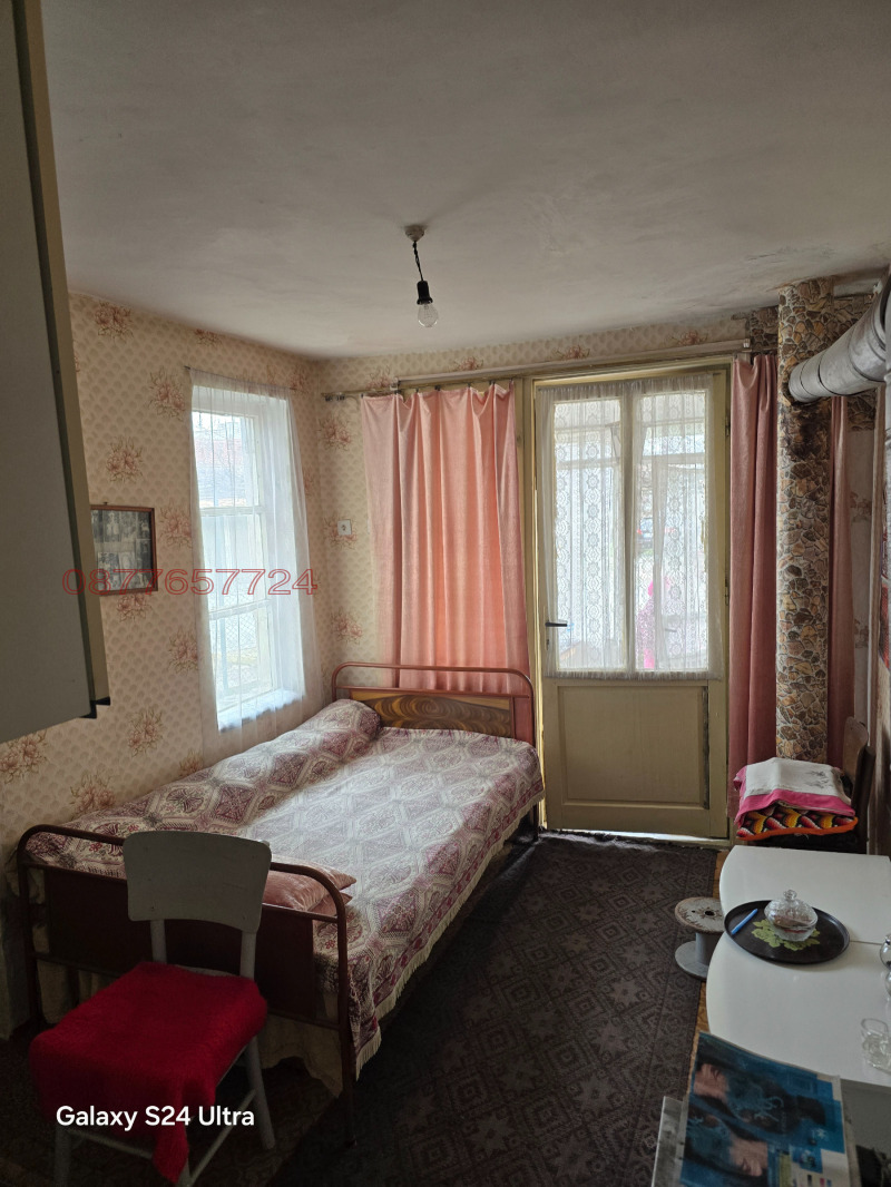 Продава КЪЩА, гр. Сливница, област София област, снимка 5 - Къщи - 53401920