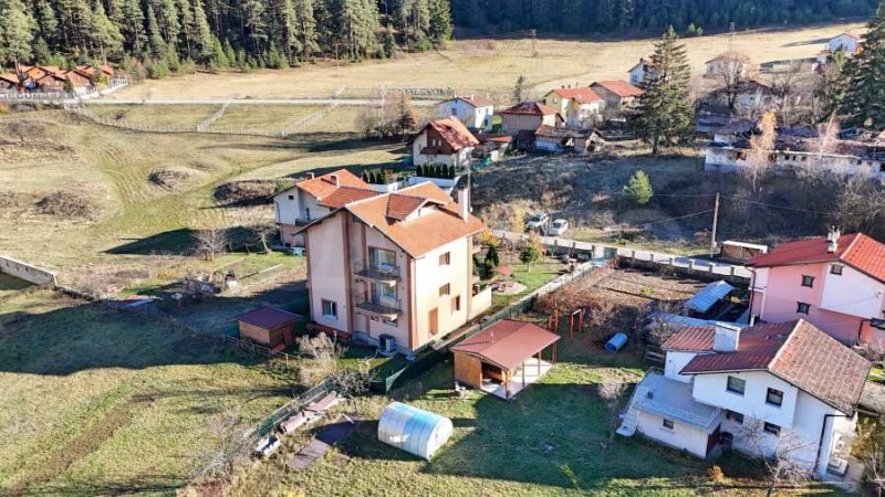 Продава ВИЛА, област София, с. Маджаре • 890000 € / 1740688.70 лв. • 30172916 1