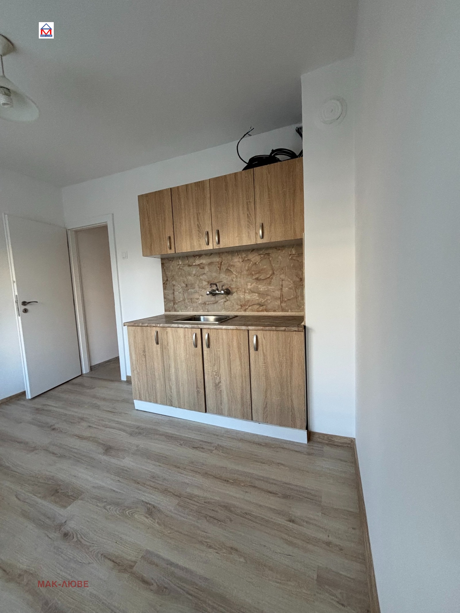 Продава 4-СТАЕН, гр. Варна, Цветен квартал, снимка 4 - Апартаменти - 54130436