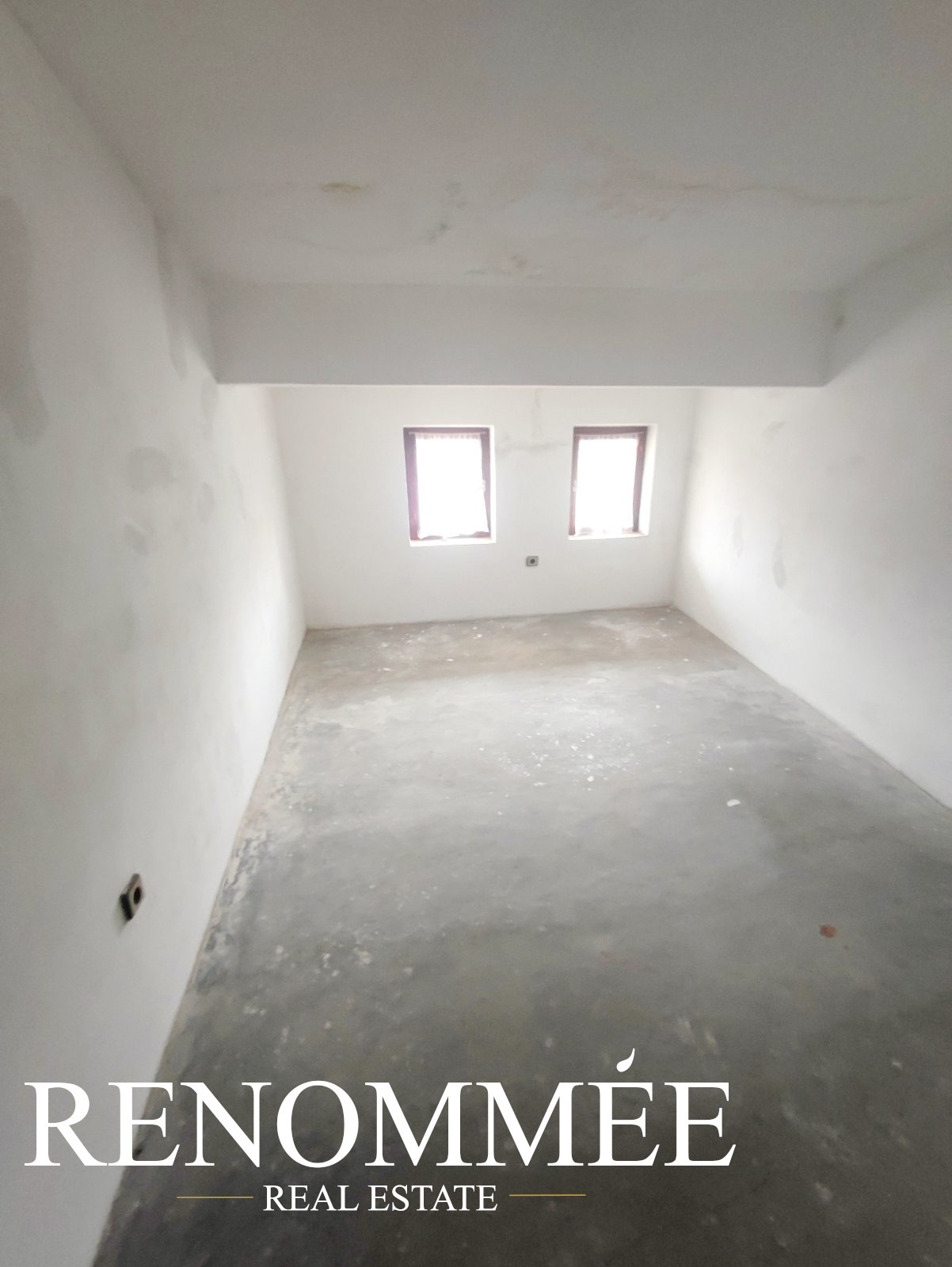 Продава ЕТАЖ ОТ КЪЩА, гр. Кърджали, Център, снимка 8 - Етаж от къща - 54342998