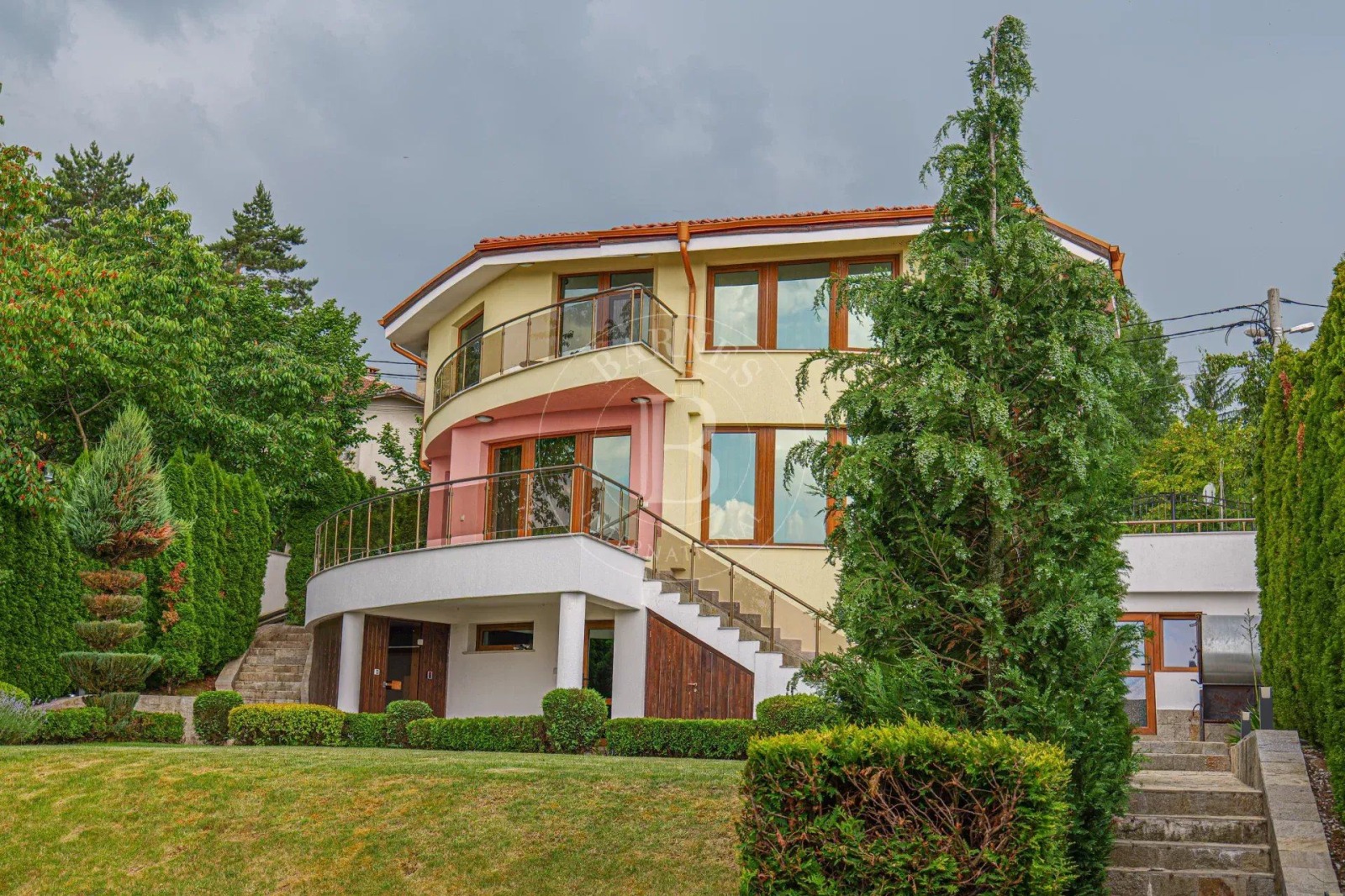 Продава КЪЩА, гр. София, с. Мало Бучино, снимка 2 - Къщи - 46290212