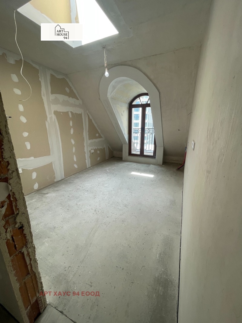 De vânzare  3 dormitoare Sofia , Crâstova vada , 139 mp | 31800927 - imagine [9]