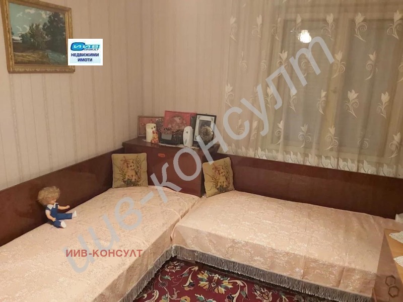 Продава КЪЩА, с. Ресен, област Велико Търново, снимка 6 - Къщи - 43005197