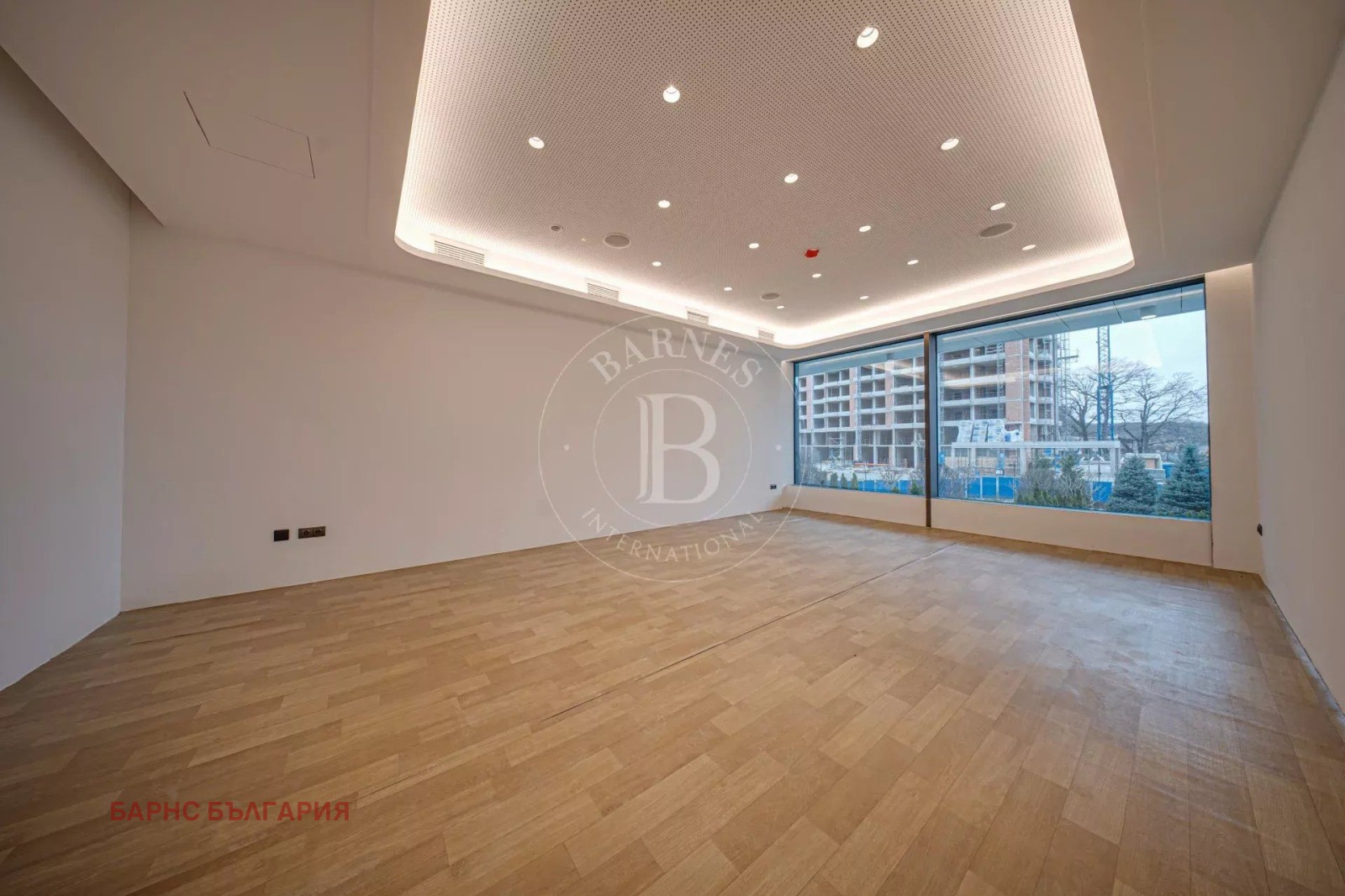 Продава МНОГОСТАЕН, гр. София, Изгрев, снимка 2 - Апартаменти - 54122078