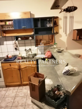 1 dormitorio Iztok, Pernik