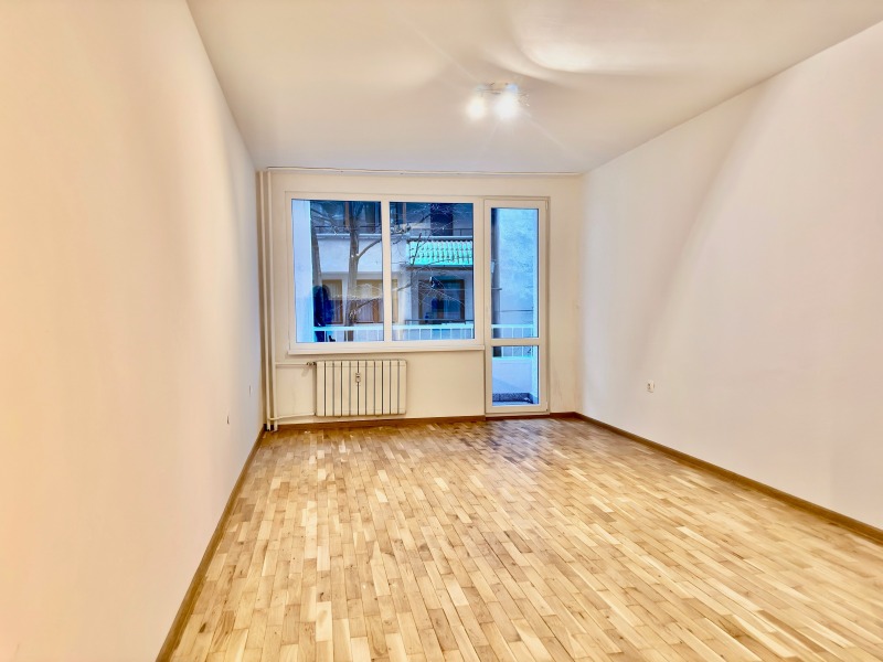 Продава 3-СТАЕН, гр. София, Център, снимка 2 - Апартаменти - 53048948