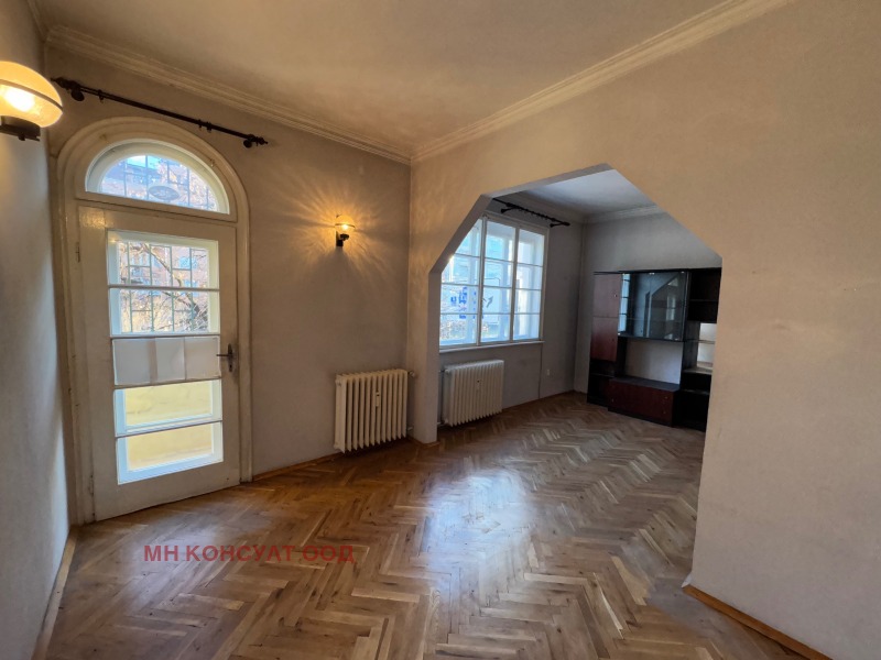 Продаја  3 спаваће собе Софија , Центар , 140 м2 | 66179952