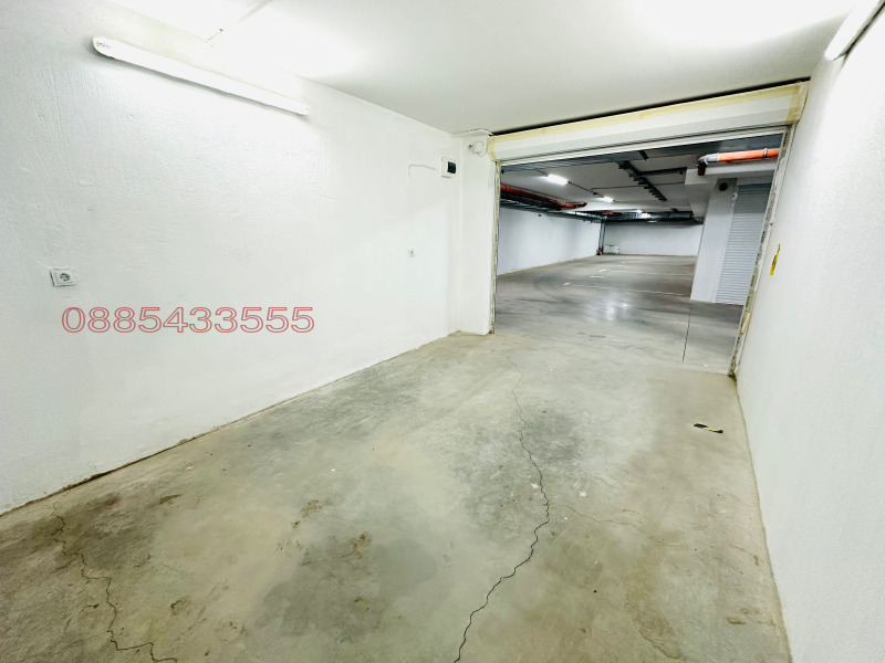 Продава ГАРАЖ, ПАРКОМЯСТО, гр. Пловдив, Въстанически, снимка 4 - Гаражи и паркоместа - 52892701