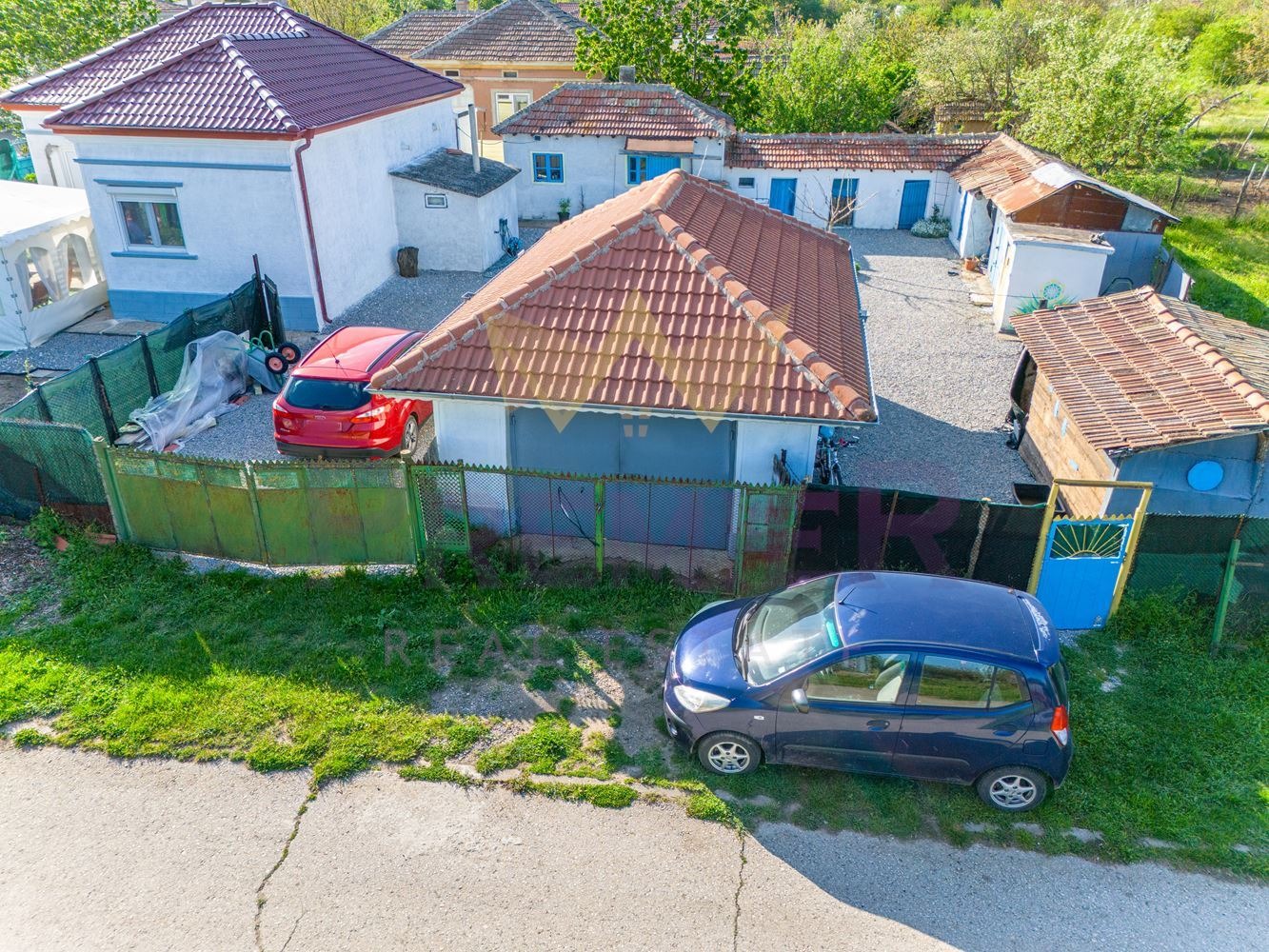 Продава КЪЩА, с. Змеево, област Добрич, снимка 2 - Къщи - 54561132