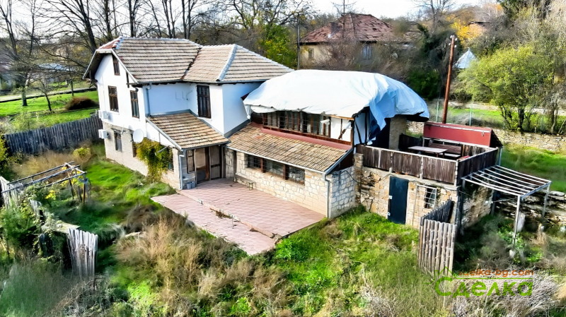 Продава КЪЩА в област Габрово, с. Караиванца - 206 кв.м / 145 000 € » 283 595.35 лв., СДЕЛКА