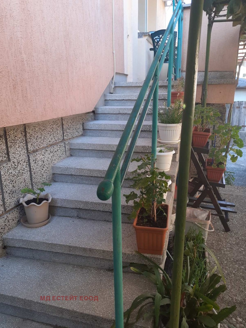 Προς πώληση  2 υπνοδωμάτια Σοφηια , Γορνα βανια , 140 τ.μ | 15091799 - εικόνα [2]