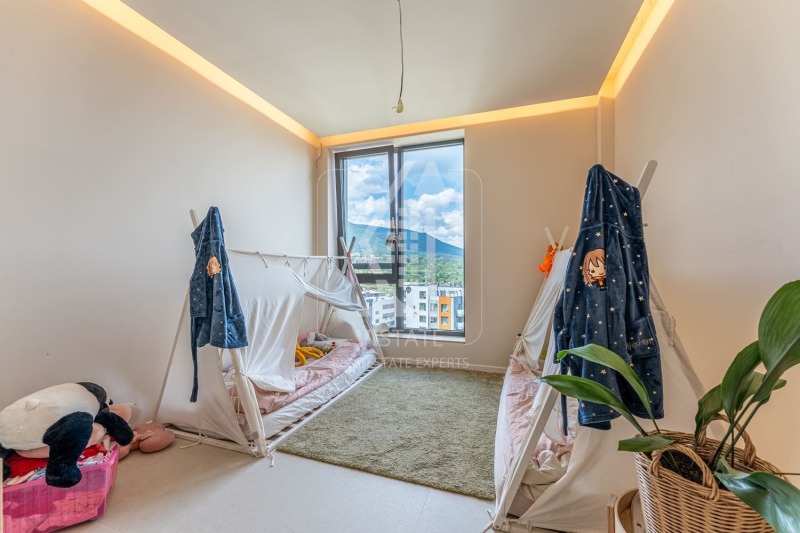 De vânzare  3 dormitoare Sofia , Crâstova vada , 222 mp | 50296347 - imagine [13]