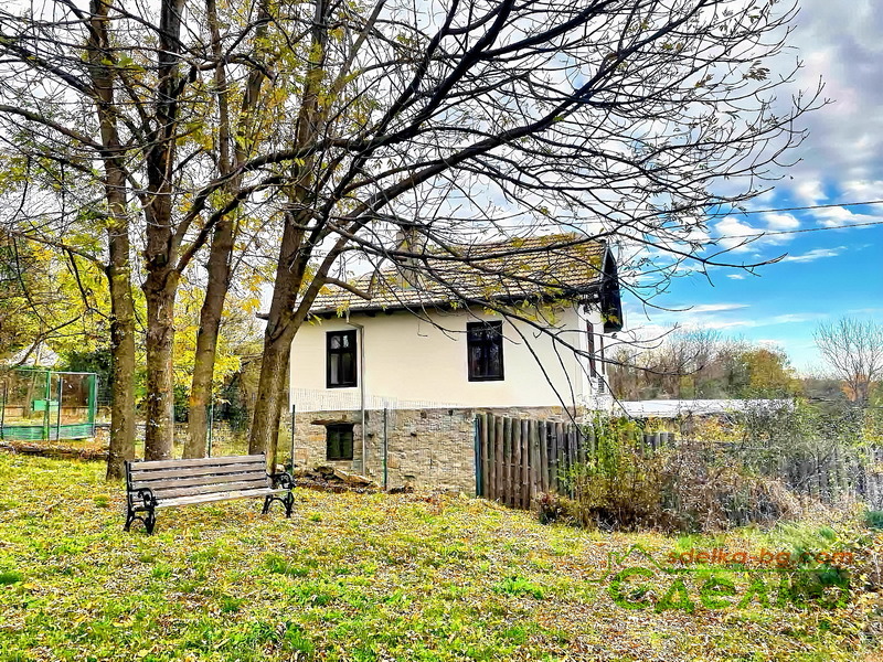 Продава КЪЩА, с. Караиванца, област Габрово, снимка 3 - Къщи - 52322351