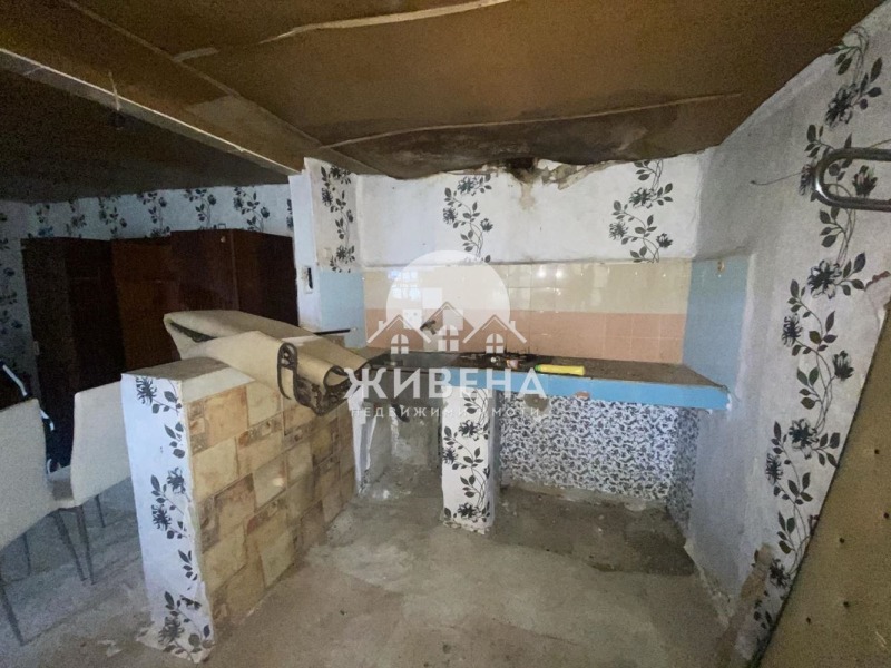 Продава КЪЩА, с. Царевци, област Варна, снимка 5 - Къщи - 53421946