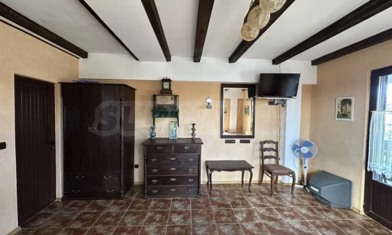 Продава ЕТАЖ ОТ КЪЩА, гр. Бяла, област Варна, снимка 11 - Етаж от къща - 52366865