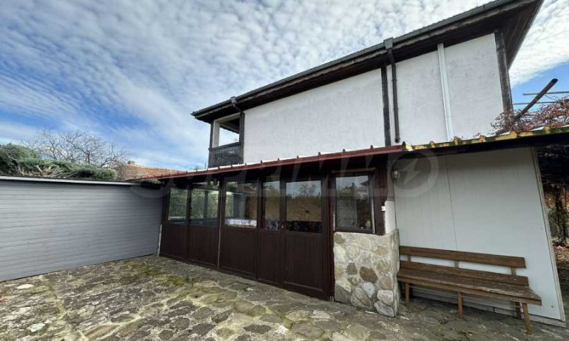 Продава ЕТАЖ ОТ КЪЩА, гр. Бяла, област Варна, снимка 3 - Етаж от къща - 52366865