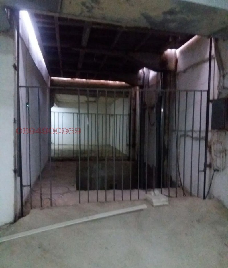 Eladó  Parkolóhely Varna , Asparuhovo , 135 négyzetméter | 24397060 - kép [8]