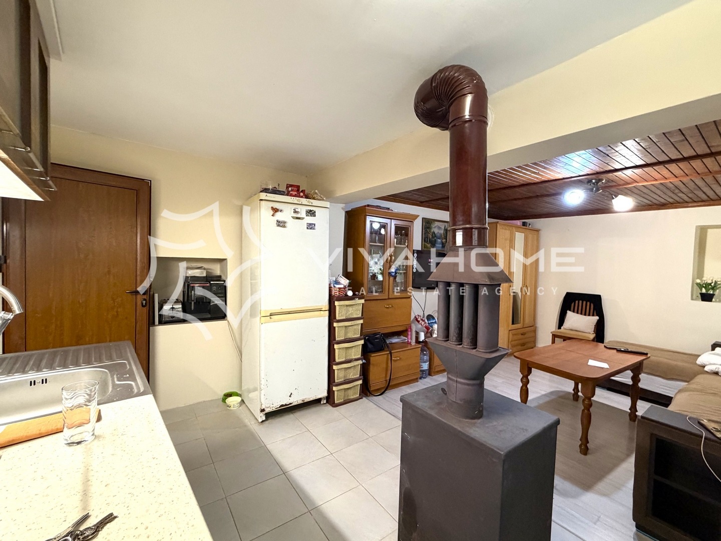 Продава ЕТАЖ ОТ КЪЩА, гр. Варна, Цветен квартал, снимка 2 - Етаж от къща - 56099556