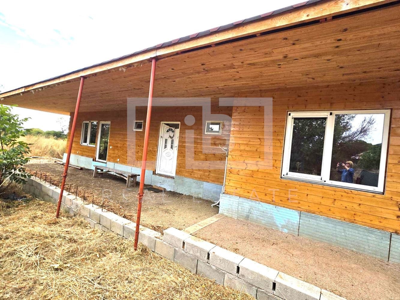 Продава КЪЩА, с. Осоица, област София област