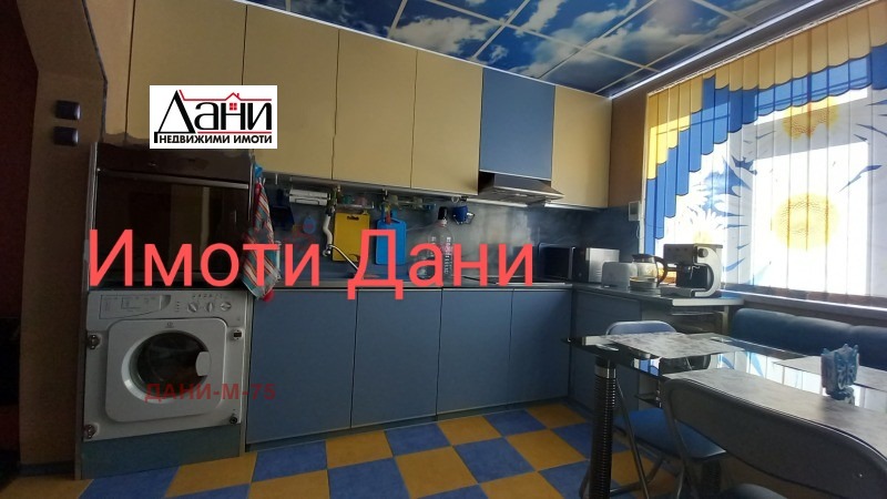 Продава 3-СТАЕН, гр. Шумен, Тракия, снимка 2 - Aпартаменти - 49545677