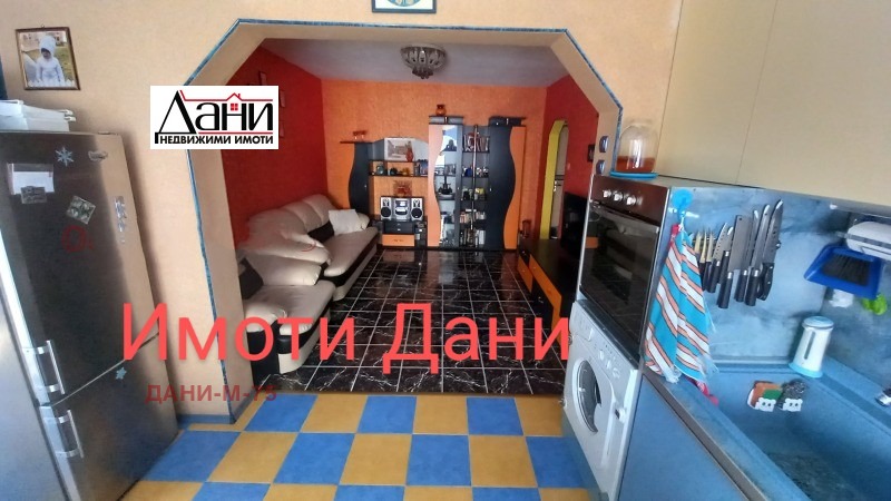 Продава 3-СТАЕН, гр. Шумен, Тракия, снимка 1 - Aпартаменти - 49545677