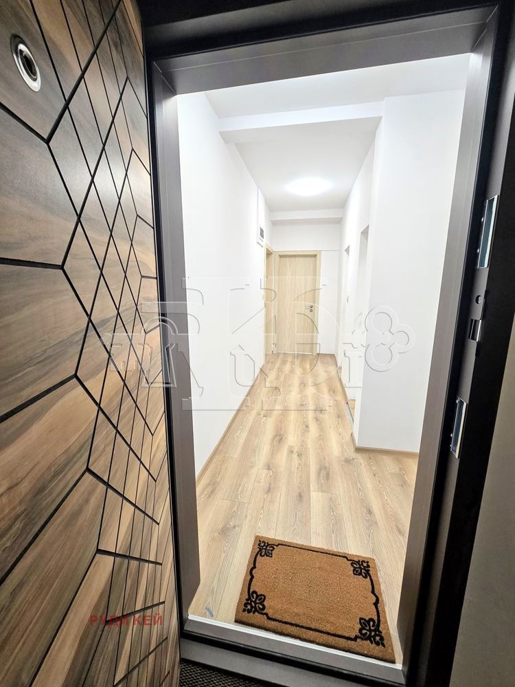 Продава 3-СТАЕН, гр. Варна, Левски 1