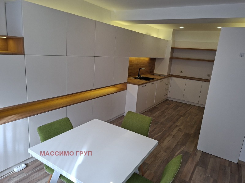 Продава 3-СТАЕН, гр. София, Изток, снимка 3 - Апартаменти - 53593132