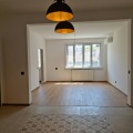 Продава МНОГОСТАЕН, гр. София, Център, снимка 2