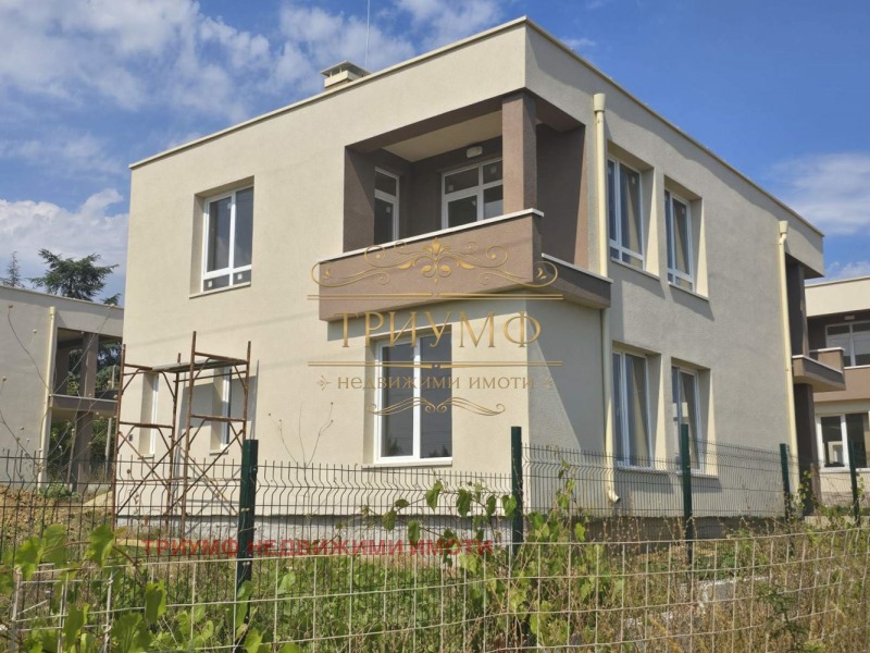 Продава КЪЩА в град Варна, м-т Боровец - юг - 200 кв.м / 250 000 € » 488 957.50 лв., ТРИУМФ НЕДВИЖИМИ ИМОТИ
