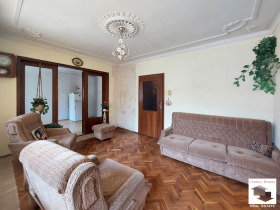 3+ bedroom Tsentar, Veliko Tarnovo 1