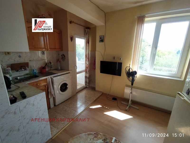 Продава  2-стаен, град Кърджали, Център •  118 000 лв. • ID 63342766 — holmes.bg - [1] 