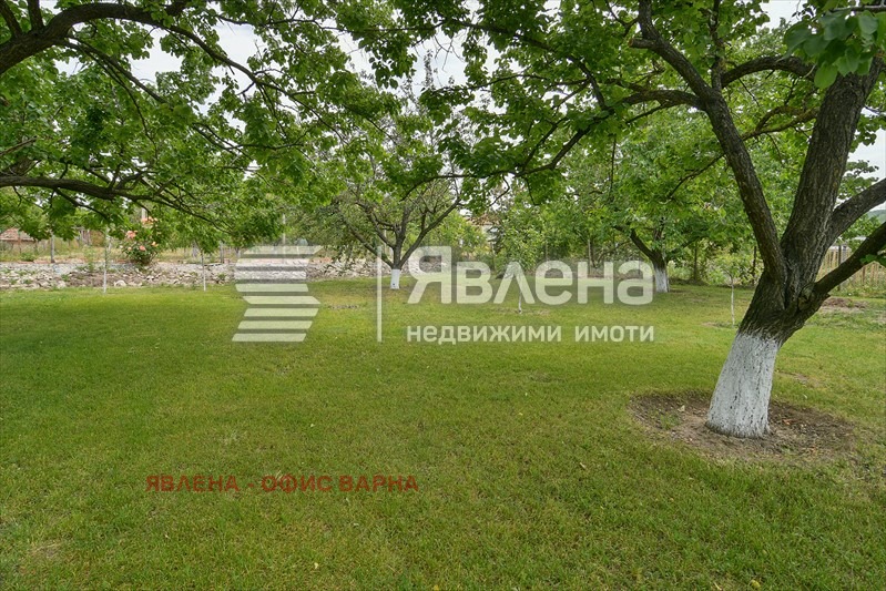 Продава КЪЩА, с. Чернево, област Варна, снимка 15 - Къщи - 48636013