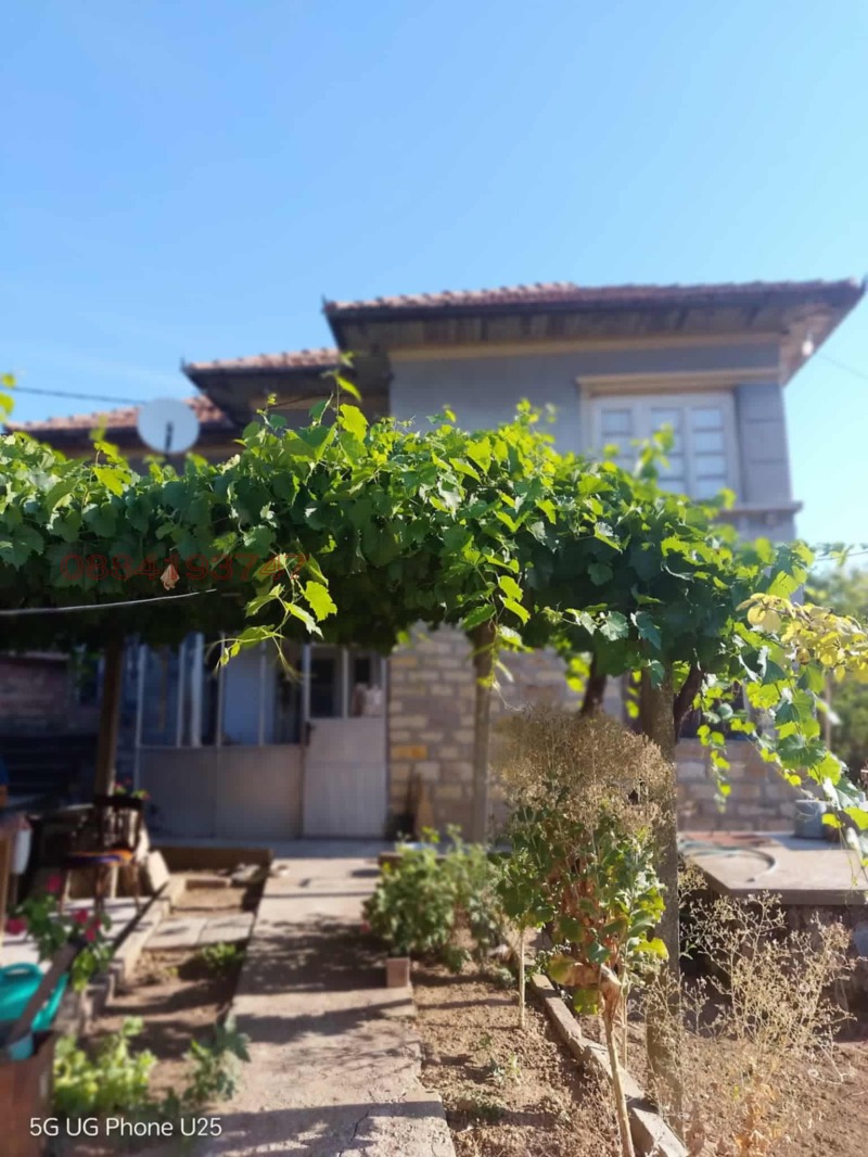 Продава КЪЩА, с. Нова Върбовка, област Велико Търново