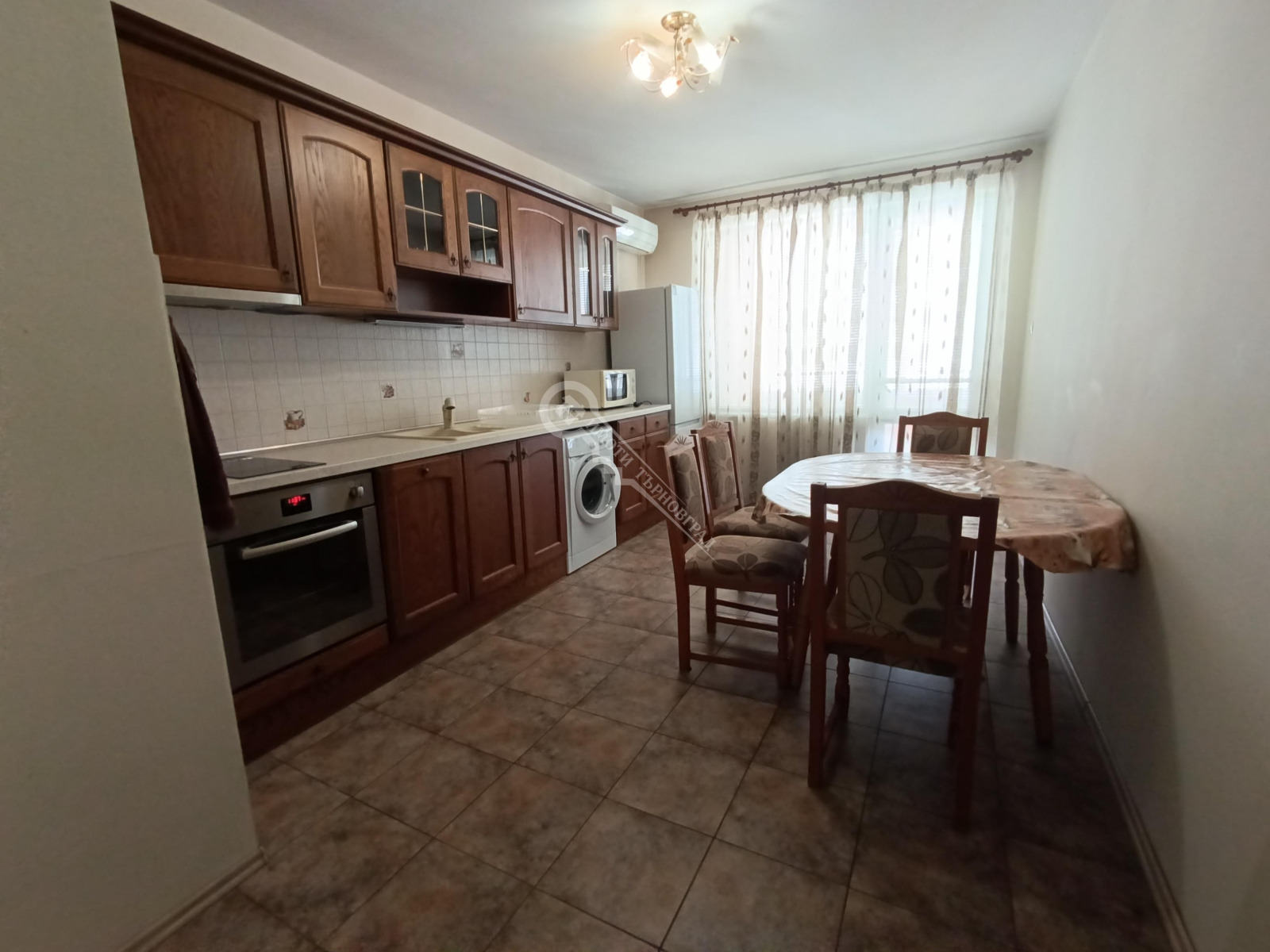 Продава 3-СТАЕН, гр. Велико Търново, Колю Фичето, снимка 2 - Апартаменти - 55198785