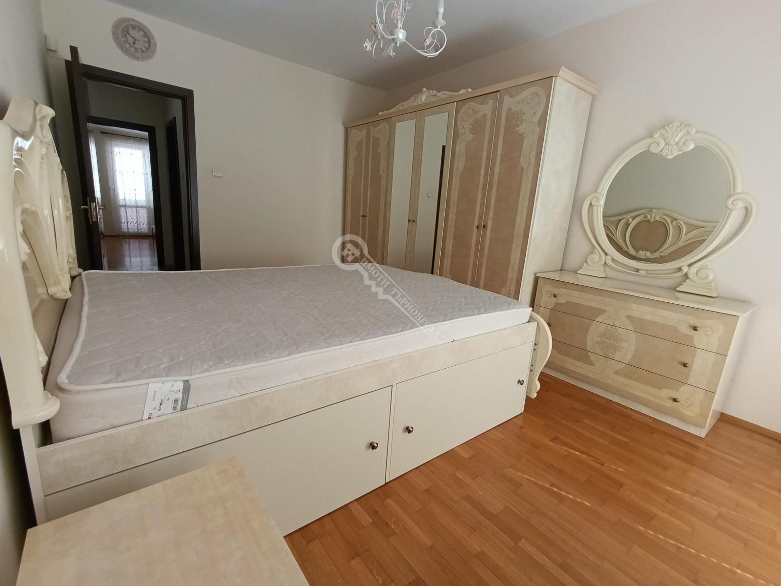 Продава 3-СТАЕН, гр. Велико Търново, Колю Фичето, снимка 4 - Апартаменти - 55198785