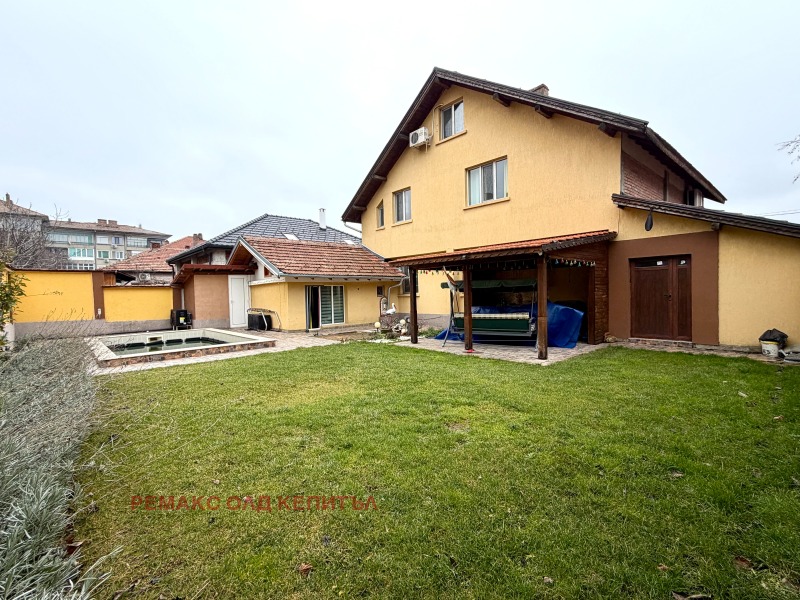 Продава КЪЩА в област Велико Търново, гр. Горна Оряховица - 370 кв.м / 320 000 € » 625 865.60 лв., РЕМАКС ОЛД КЕПИТЪЛ