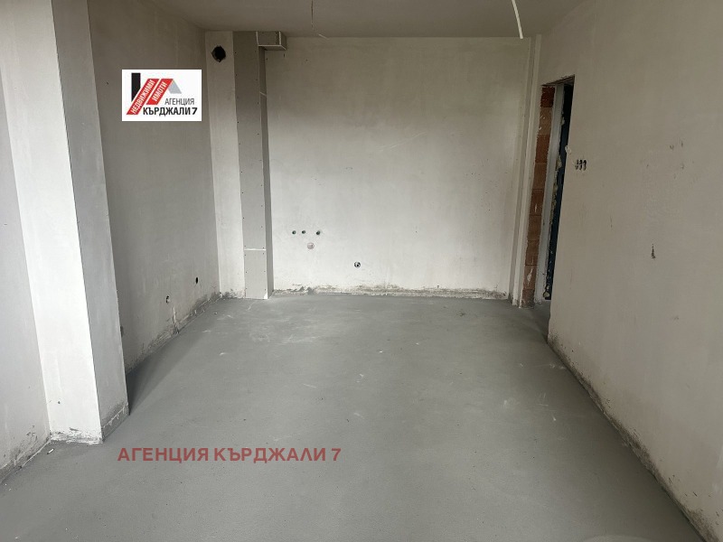 Продава 2-СТАЕН, гр. Кърджали, Възрожденци, снимка 6 - Апартаменти - 53284148